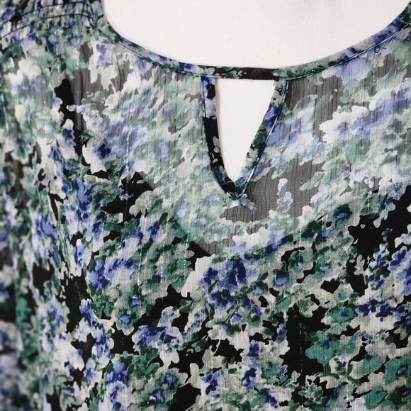 NWT- Flower- Patterned Keyhole Semi-Sheer Shirt with Cami - Picture 3 of 6